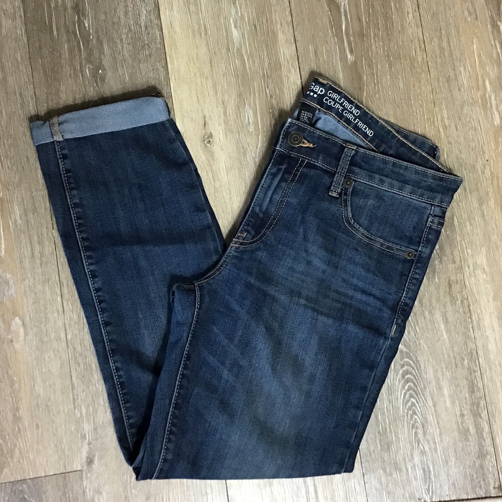Gap girlfriend denim jeans cropped relaxed hip thigh mid rise fitted leg size 4